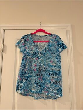 Like New Lilly Pulitzer Etta V Neck Shirt